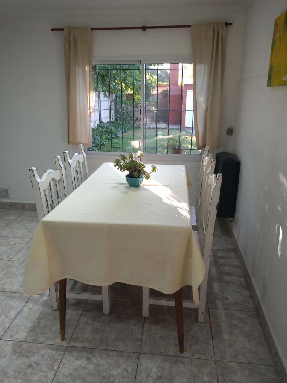Casa Compartida Piateda Homestay *
